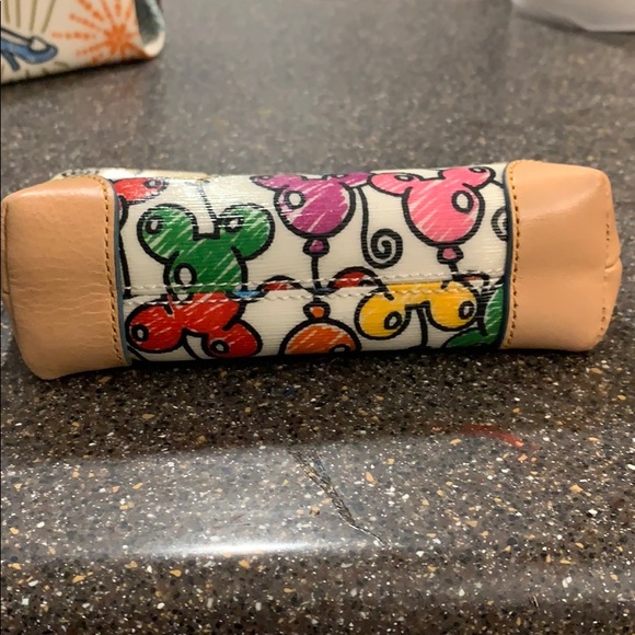 Disney Dooney&Bourke coin purse - Picture 3 of 5